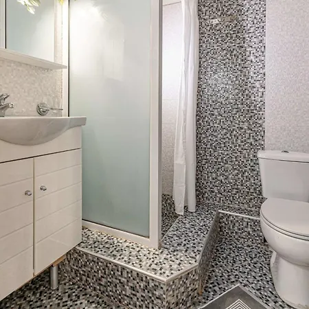 Knights Golden Loch - Rhodes Unique Getaway Case de vacanță *